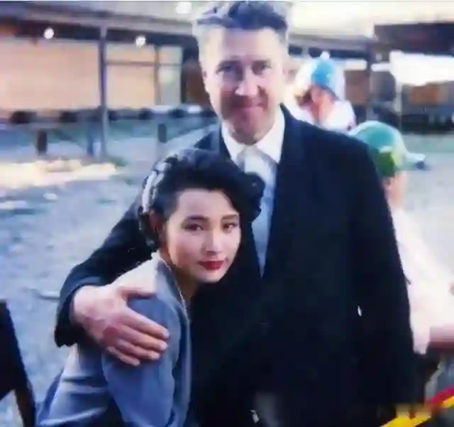 毕业即出道！陈冲宣布小女儿进军演艺界，网友：就在美国演别回国