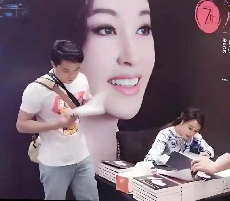 古柯：刘晓庆小38岁的前男友，索要500万不成，如今活成了这般模样