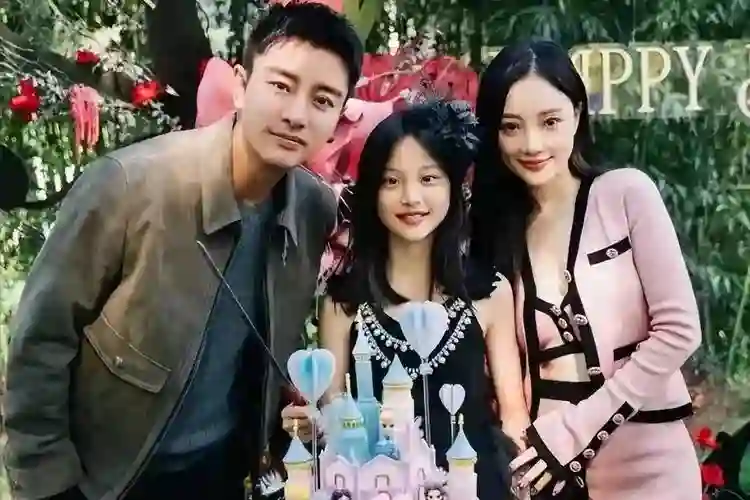 13岁甜馨不再逃避，回应父母复合问题，贾乃亮现身评论区发言
