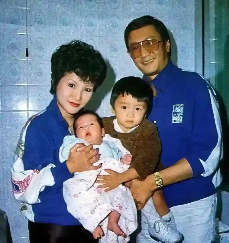 88岁谢贤考虑后事,已交代好陪葬品和遗产,唯独放不下小林青霞母子