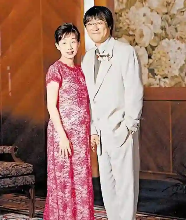 离婚21年，李宗盛早有娇妻，为何林忆莲仍不再婚？答案俗套又露骨