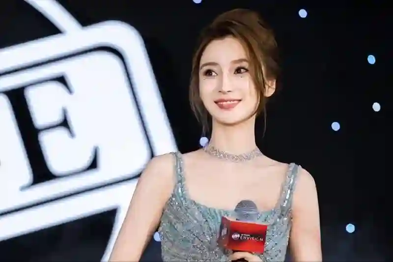 三年后，杨颖竟然回归‘花瓶’她与黄晓明的十年恩怨或已尘埃落定