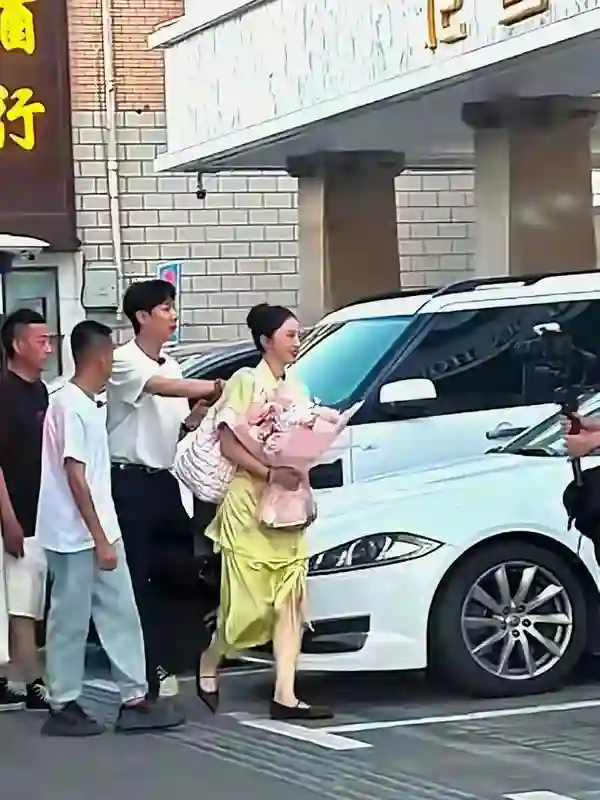 两个毫无交集的人突然结婚了？