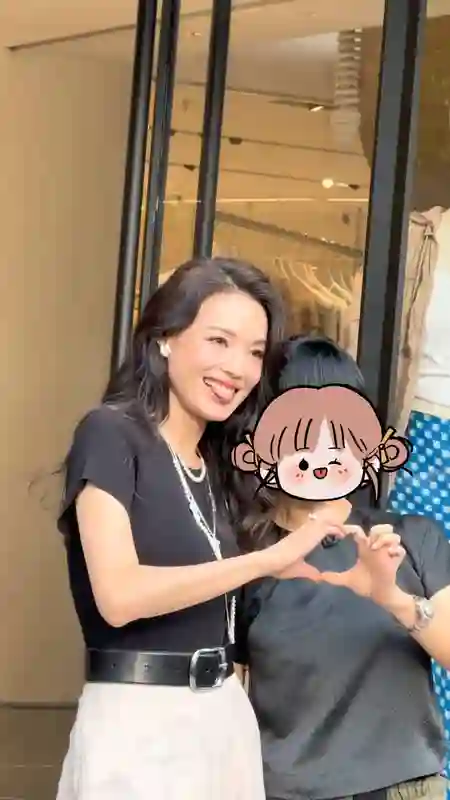 舒淇越来越有韵味了！49岁生图状态惊艳，年近半百仍似少女