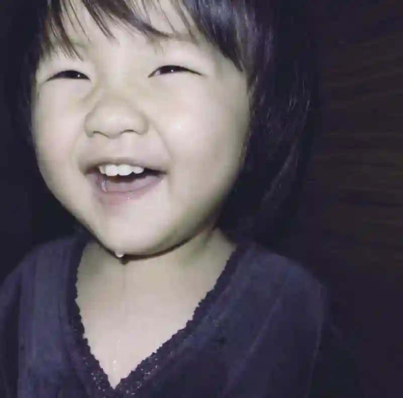 还记得陈奕迅的女儿包包吗，最让人羡慕的星二代？