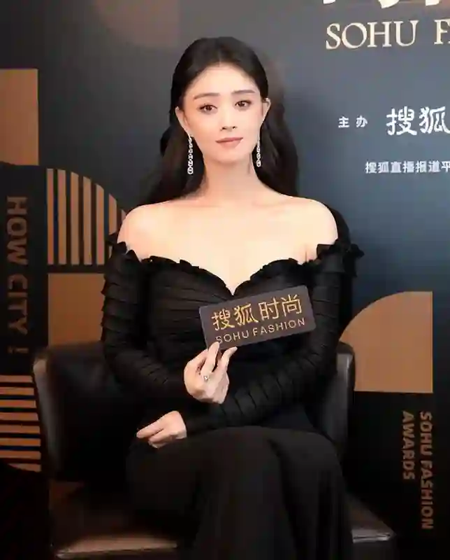 暴瘦脱相、毫无美感，这一次，谁都救不了被畸形审美毒害的蒋欣！