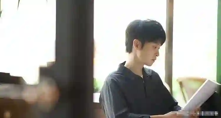 长相一般演技平平，却能让孙俪赵丽颖轮流为他搭戏，董子健不一般
