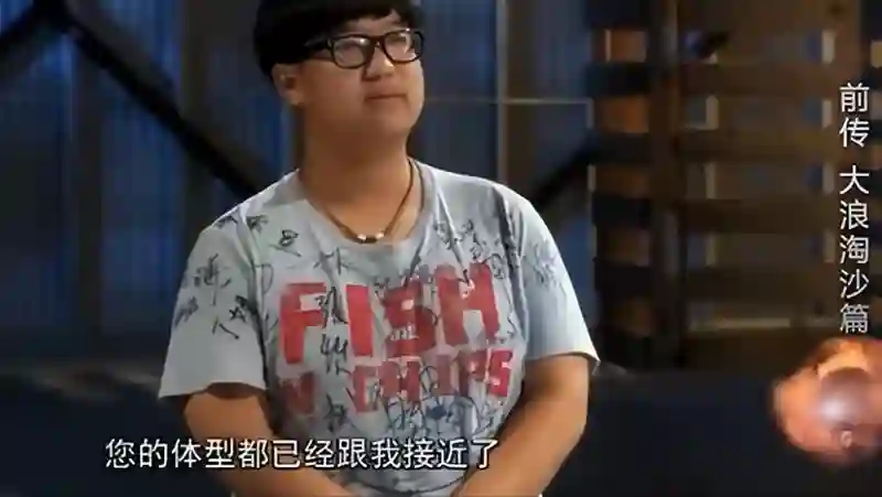 咸猪手、占C位：一张合照戳破白玉兰这晚的温情，难怪刘亦菲缺席