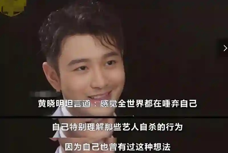 叶珂生娃后首露面，戴大钻戒参观上亿老洋房，退网后被养成金丝雀