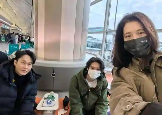张智霖袁咏仪儿子高中毕业，魔童走路驼背，除了个高真没长过父母