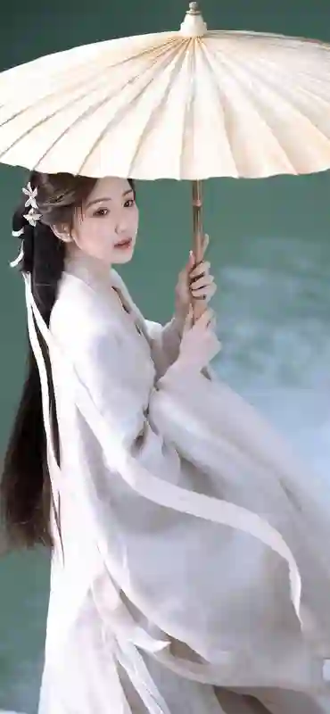 毛晓彤“红裙拉丁舞”在全网火了，郑晓龙的评价，终于有人信了！