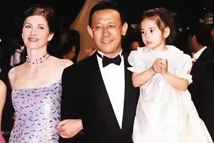 同是姜文的基因，将法国前妻女儿和周韵儿子放在一起，差距太明显