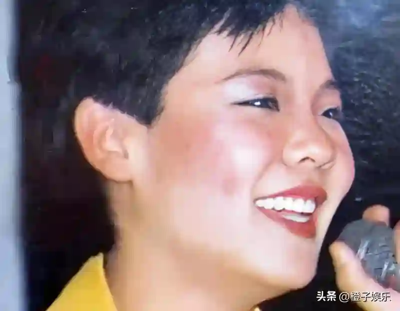 春晚爆红后，她洗完澡从23楼一跃而下，临终时最后喊了声“妈妈”