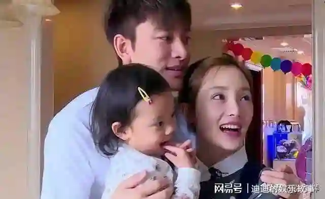 李小璐为什么那么富裕，李小璐的家庭背景有什么特别？
