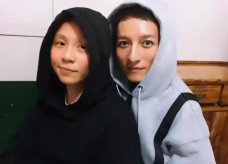 代言翻车、节目停播，48岁独居暴瘦的李维嘉，终究活成了