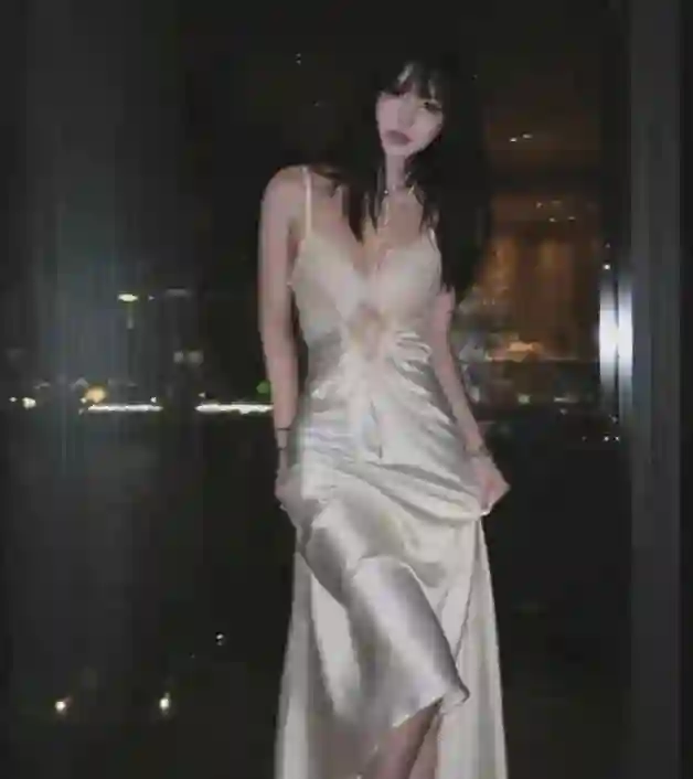 汪峰的大女儿集中了父母的优点，越大越美，简直是绝世美女