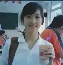 女孩撞脸张柏芝杨颖走红，她是宋祖儿接班人还是下一个奶茶妹妹？