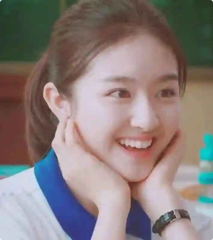 “颜值高是美女，脖子一露全毁形象，5位女星短脖尴尬曝光！”