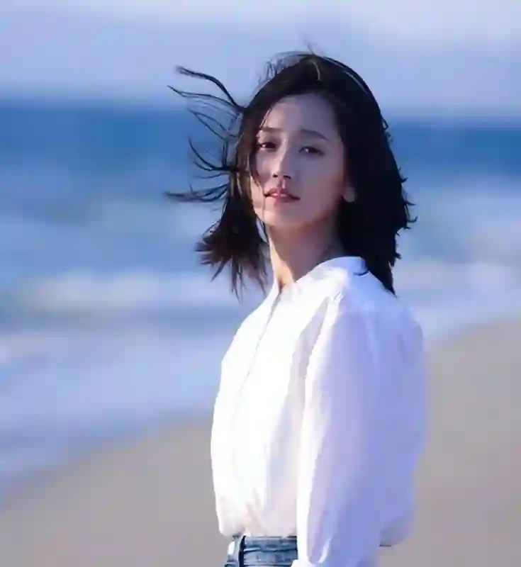 蒋欣谭松韵难挡！年轻貌美北电校花，总给大咖作配可惜啦