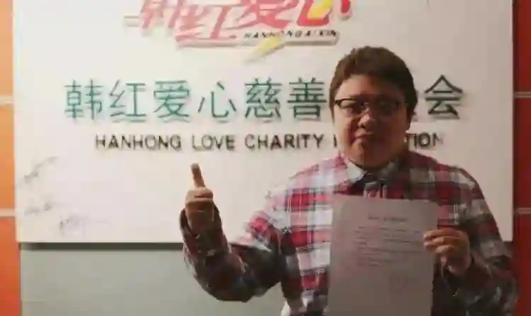 “骗”了我们30年，韩红父亲竟是家喻户晓的他，难怪都不敢得罪她