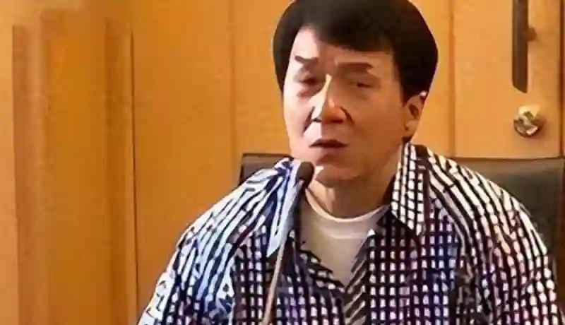 成龙灌章子怡的不是酒，而是整个娱乐圈的丑闻，他们是什么关系？