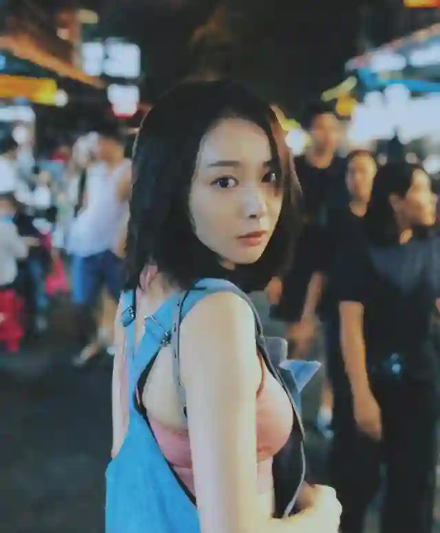 孙菲菲旧事重提？女星走红前的辛酸事盘点：赵丽颖被孤立、杨幂挨巴掌