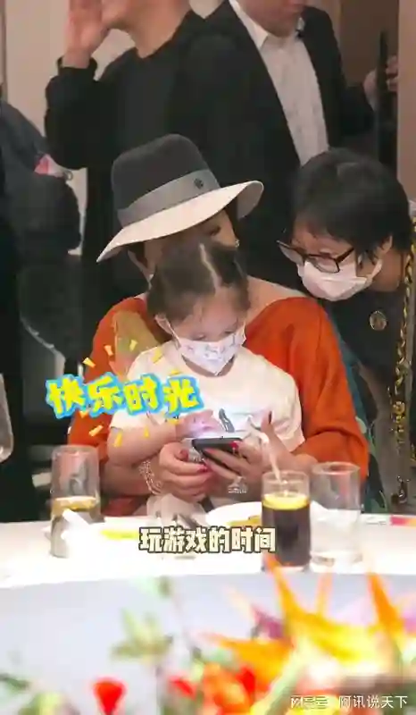 向太晒孙女暖心礼物，称4岁向芷很有主见，自己挑选衣服，超爱美