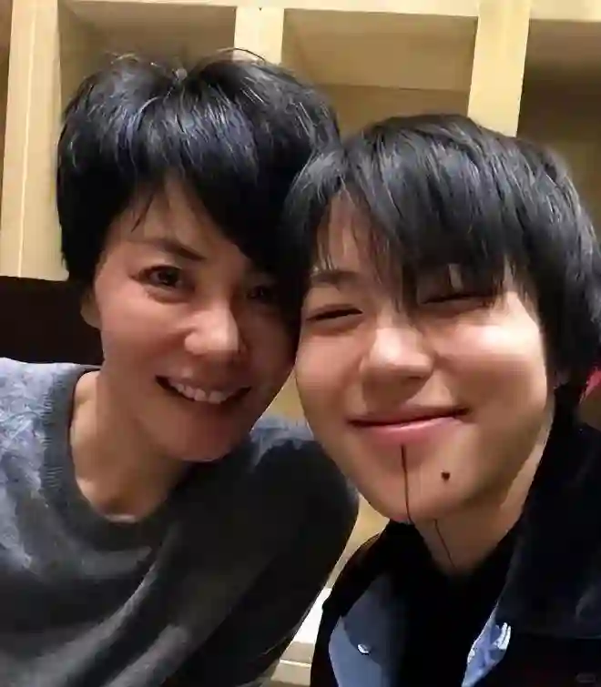 窦靖童近况证明，“抽烟喝酒打麻将”的王菲，确实是个很好的妈妈