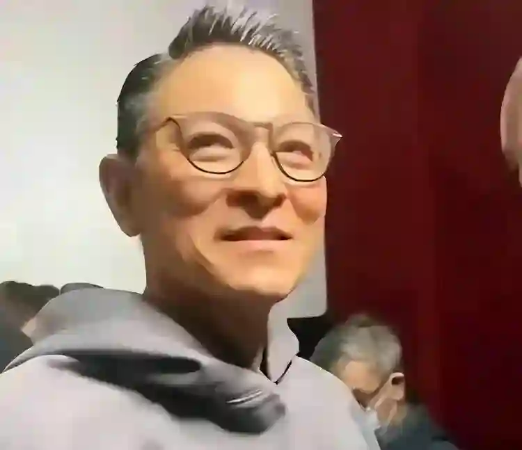 断崖式衰老！刘德华像老头，成龙老态尽显，这些明星怎么成这样了