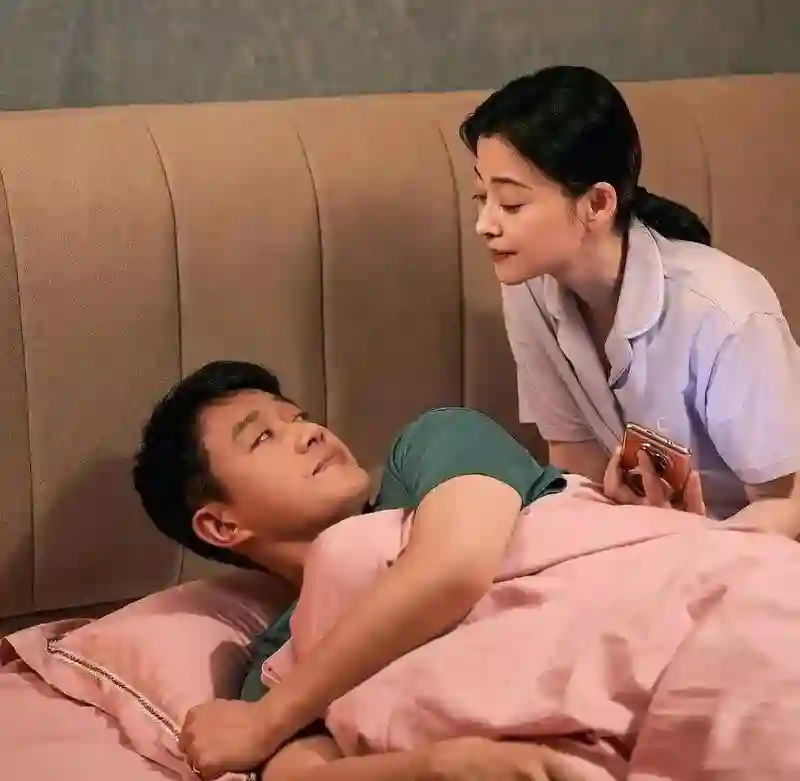 姐弟恋残酷现实，朱亚文沈佳妮真相曝光，背后隐情令人震惊