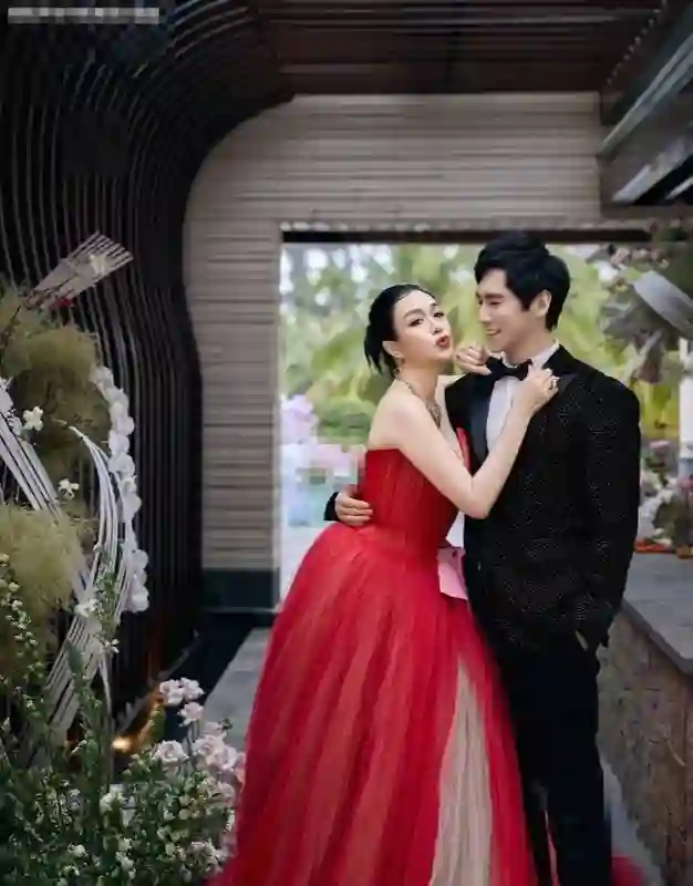 钟丽缇张伦硕十年“姐弟恋”甜蜜，婚姻保鲜的终极密码在哪里？