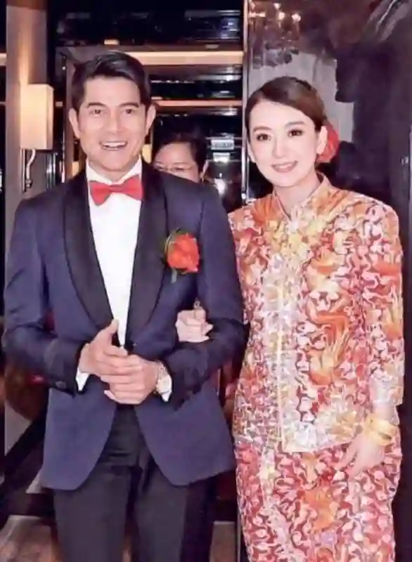 熊黛林44岁素颜早餐照，冻龄魅力尽显，网友：有钱真好