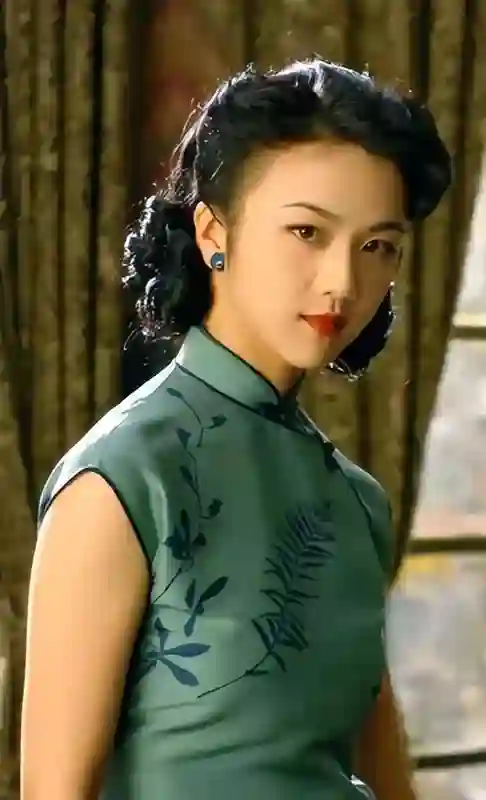 汤唯消失15年，45岁现状曝光:离开娱乐圈的日子，在乡下种菜养鸡