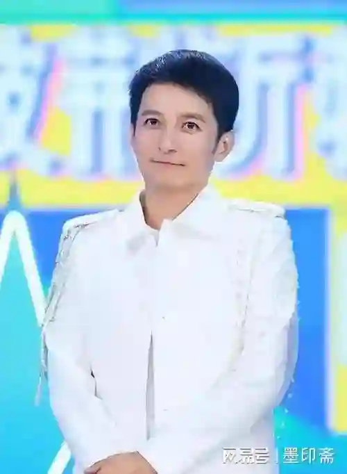 顶流主持跌落神坛，分手、封杀全经历，复出却被嘲“精神病”？