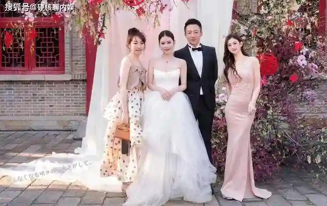 马筱梅大婚第二天，和闺蜜疑为胎儿祈福，站C位主母范儿十足！
