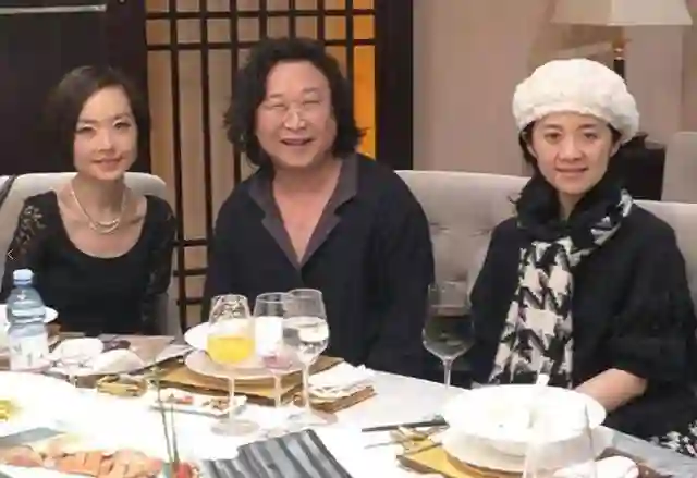 从倪萍接班人到被央视除名，用孩子“逼走”原配，20年了她幸福吗