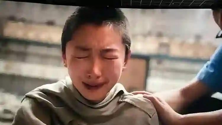 这是周冬雨？直接换了个头一样，美是美了却丢了辨识度