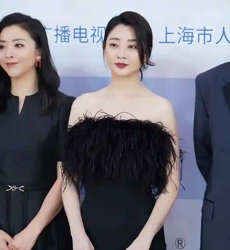 45岁殷桃“风韵犹存”，为何却被嘲“有点土”？真相早有预兆！