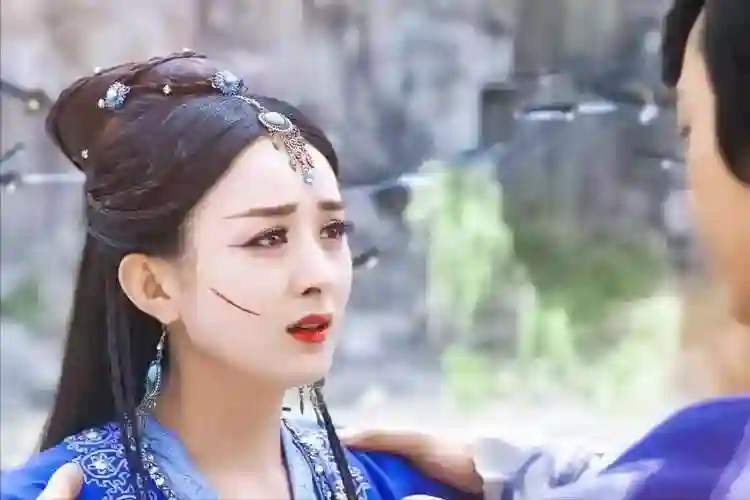 4年赚13亿，和冯绍峰离婚后的赵丽颖，为何不要儿子的抚养权？