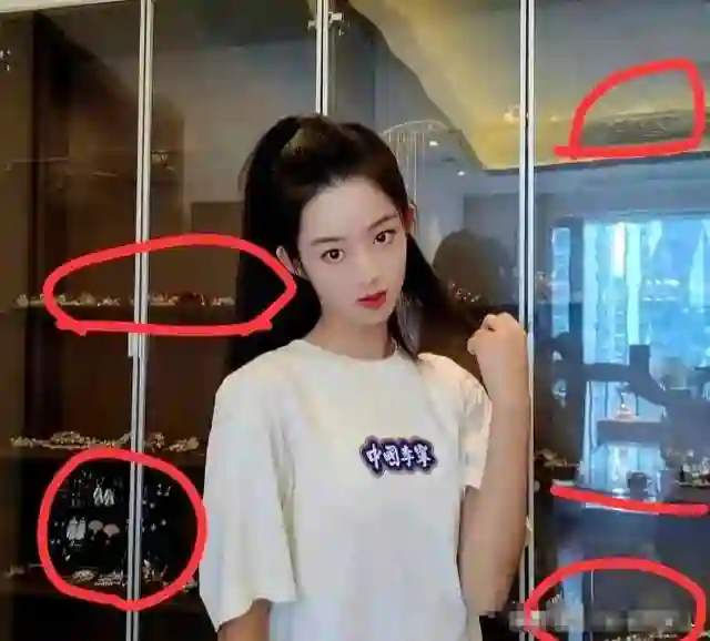 事态升级！官媒问责黄爸原单位调查草率，网友曝黄妈才是背后大佬