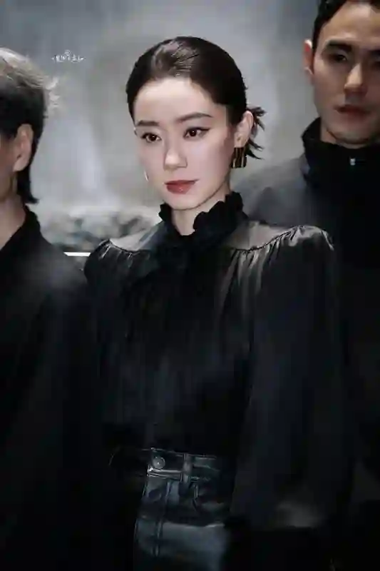 北京这一夜，叶童张小斐同框，陈飞宇戴眉钉，最惊喜的是王曼昱