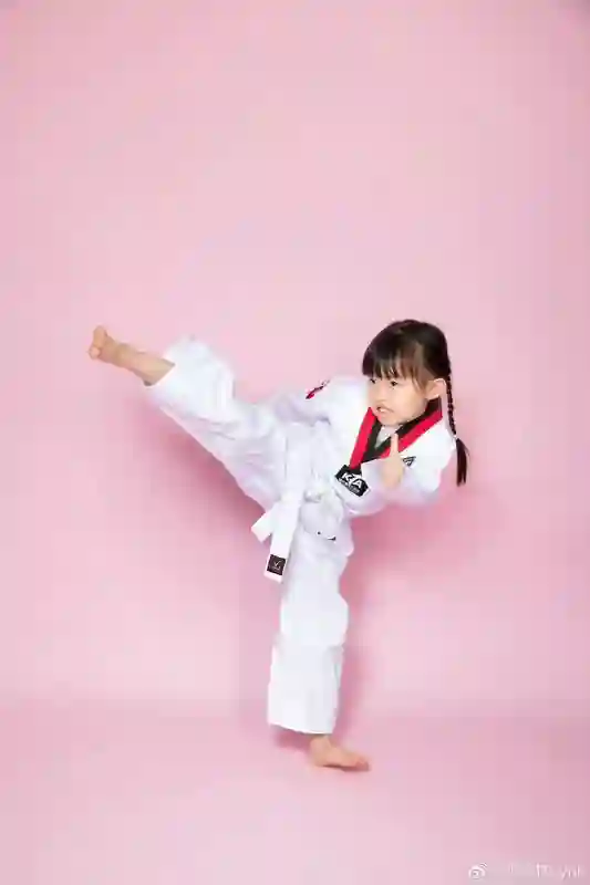好久不见熊黛林，双胞胎女儿差距越来越大？