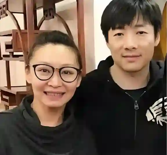 八竿子打不着的4对明星是夫妻，冷门程度超乎想象，太让人感到意外