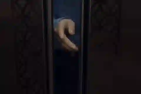 导演刘江的破局之作：当谍战遇上硬核科技