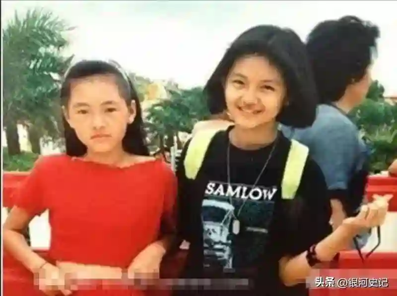 汪小菲信守承诺带娃玩，小玥儿露正脸了，太像大S，S妈又沉默了