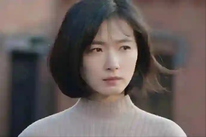 与胡歌互相成就，不婚主义却隐婚生子，43岁万茜成为人生赢家