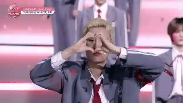 假的吧…哪有人长这样