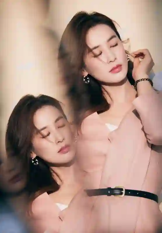 黄圣依po出与陈梦程潇李嘉格合照，鬼脸造型超吸睛