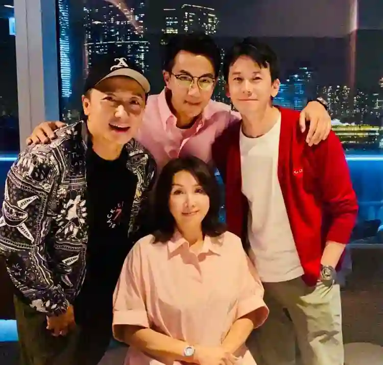 刘恺威方力申陈宇琛陈秀珠时隔20年相聚 该剧灵魂人物健康堪忧