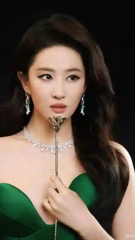 “神仙姐姐”发表获奖感言时紧张手抖，太真实了